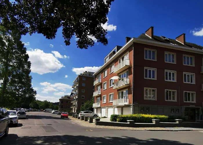 Au Fil De L Eau Apartment